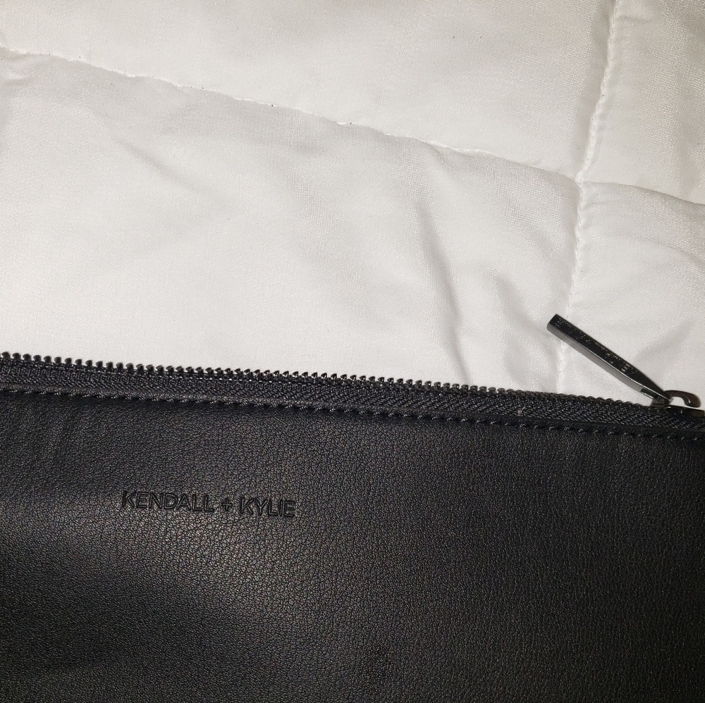 Kendall + Kylie clutch - Picture 4 of 8